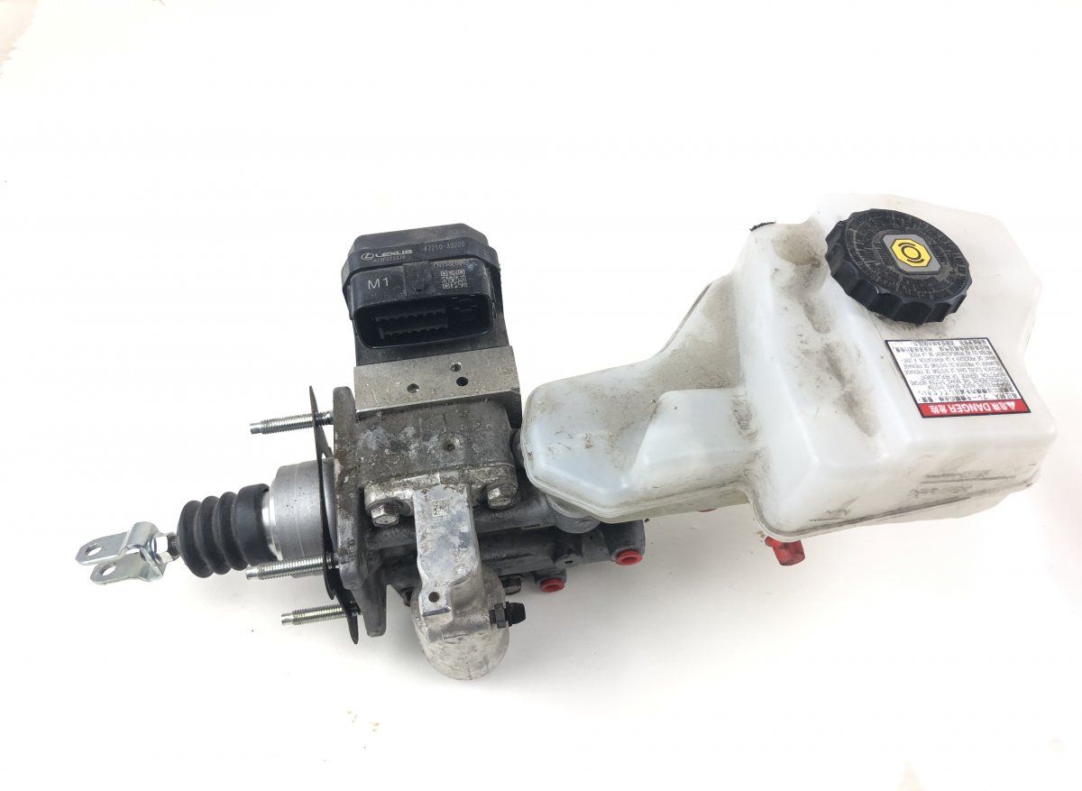 4705033490 Brake Master Cylinder LEXUS ES VII (2018-)