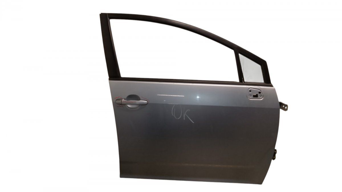 670010F010 Door Front Right TOYOTA COROLLA Verso II (AR10) (2004-2009)
