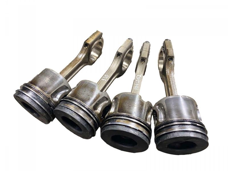 234102F900 235102F000 Piston Kit HYUNDAI TUCSON II / ix35 I (LM) (2009-2017)