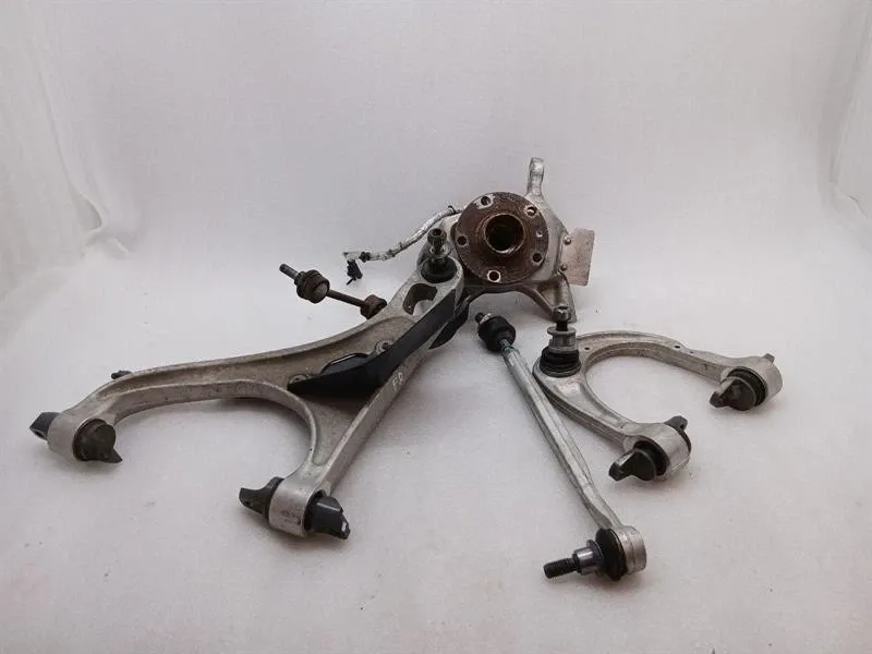 McLaren 600LT Spider Right Front Hub 13BA352RP Wheel Bearing Housing Front Right-