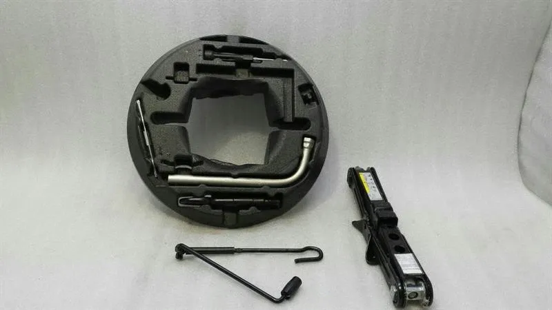 Audi A4 8W Tool Kit 8W0011031B Tool Kit Jack-