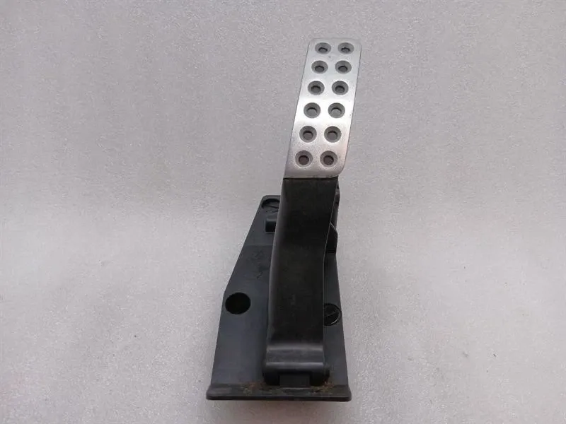 Ferrari 488 F142M Throttle Pedal (Electrical) 243117 Throttle-