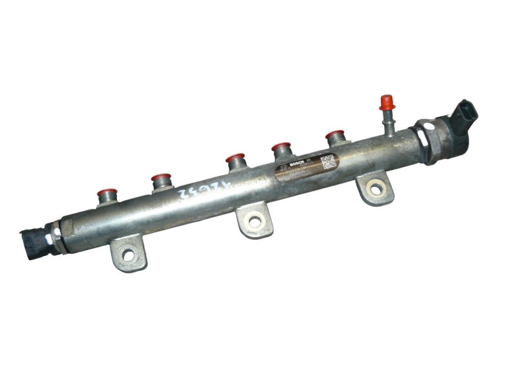 0445214119 Fuel Distributor / fuel rail CHRYSLER VOYAGER V (RT) (2007-2016)