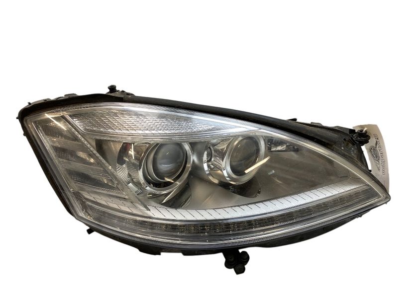 0301252682 Headlight right MERCEDES-BENZ S-CLASS (W221) (2005-2013)