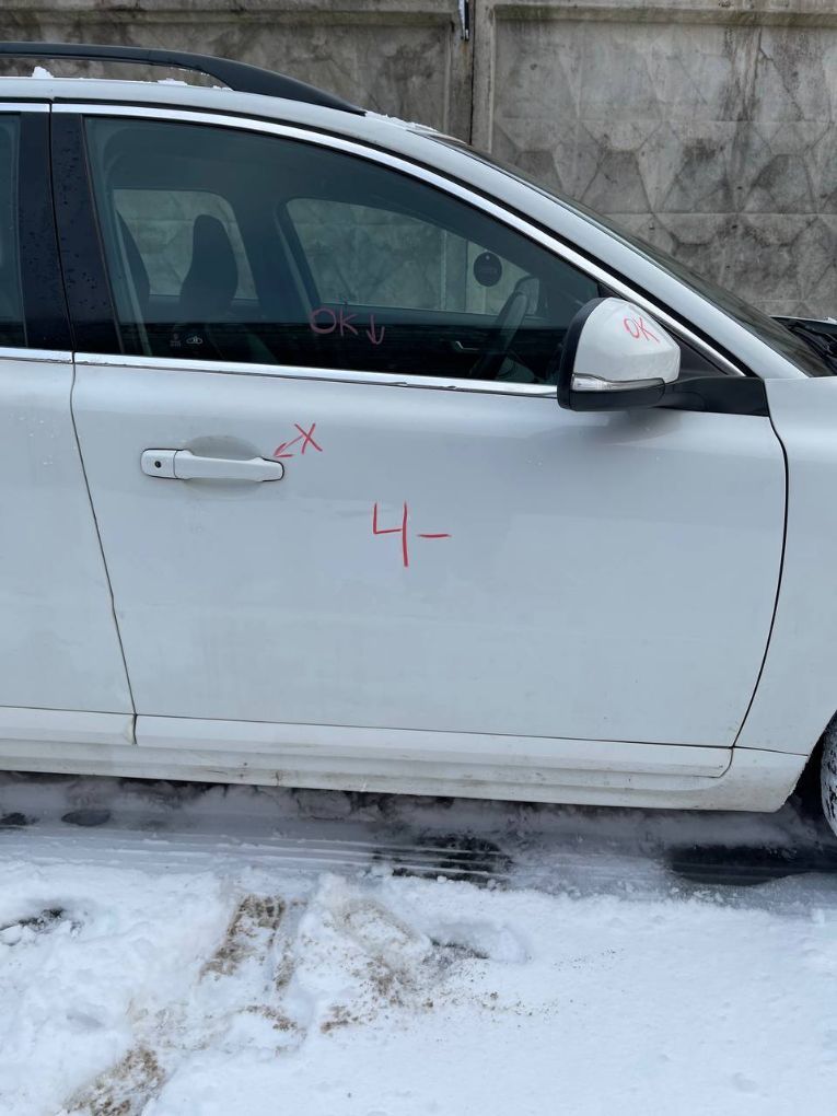 Door Front Right VOLVO V70 III (BW) (2007-2016)