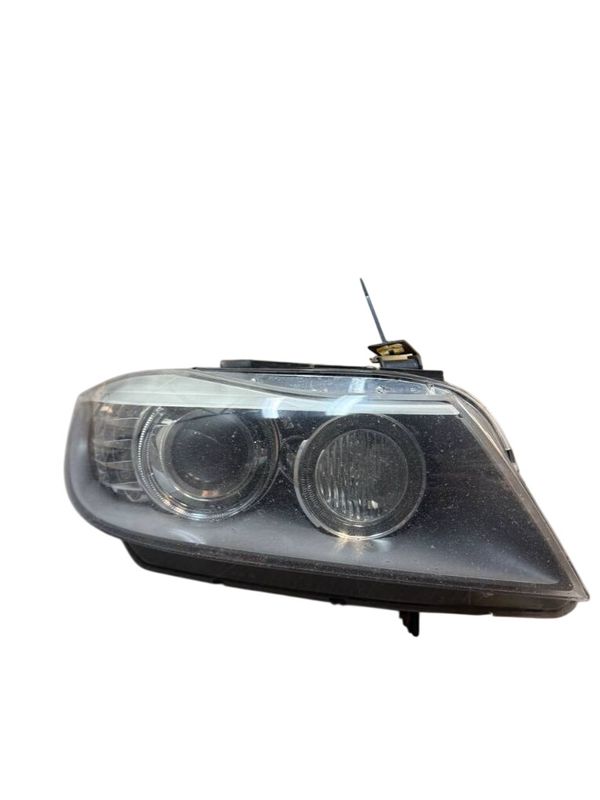 63117240264 7240264 Headlight right BMW 3 (E90, E91, E92, E93) (2005-2011)