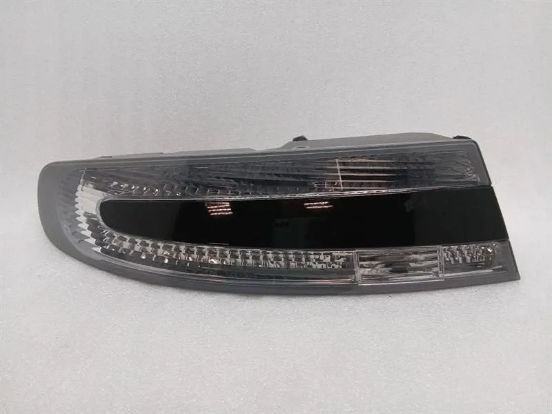 Aston Martin Rapide 10-14 Right Rear Light 8D33-13404-AM Tail Light Rear Re