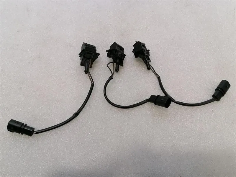 Bentley Continental GT V8S windscreen washer nozzle 3D0955986A windscreen washer nozzle