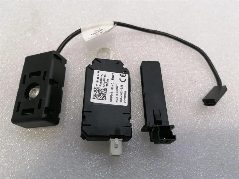 Tesla Model 3 Long Range Noise Filter Antenna Set 1098046-00-c Antenna Kit