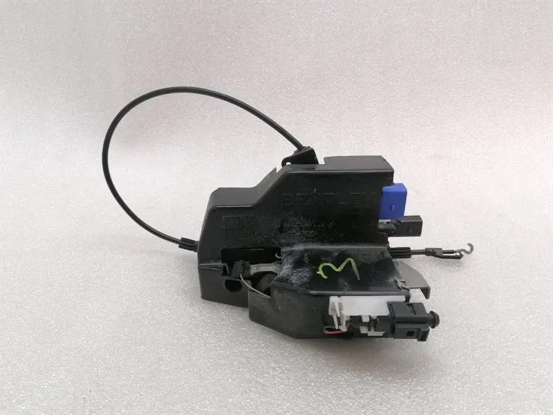 Bentley Continental GT W12 front right door lock 3W8837350A door lock RHD