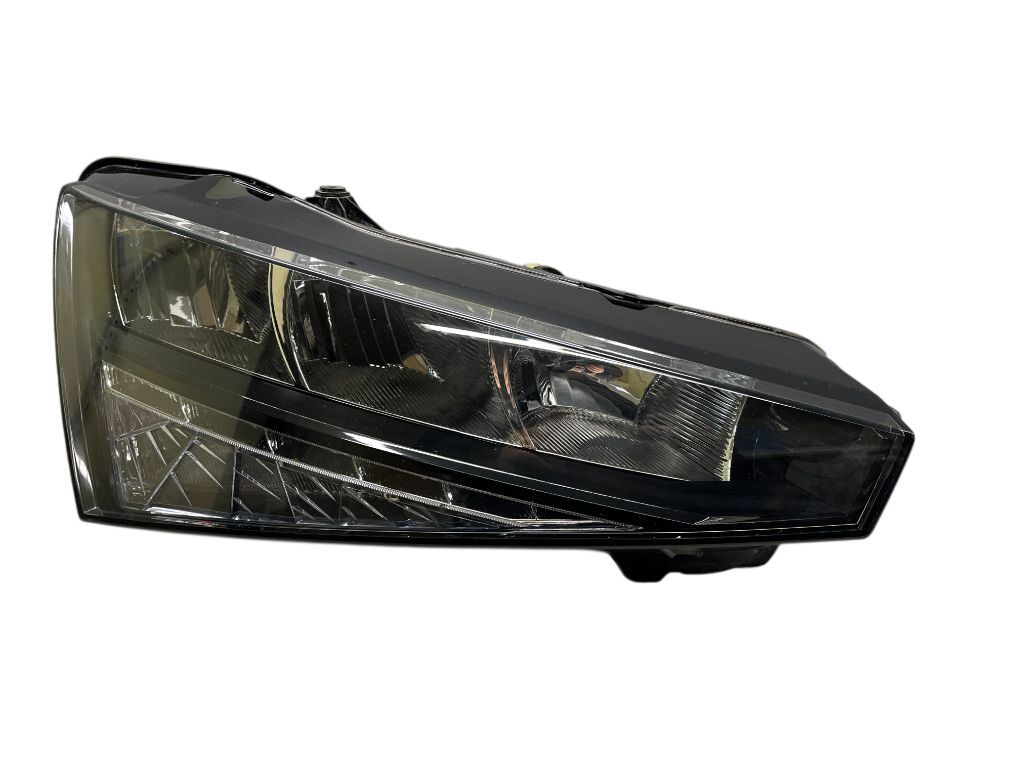 657941016 90176072 Headlight right SKODA SCALA (NW1) (2019-)