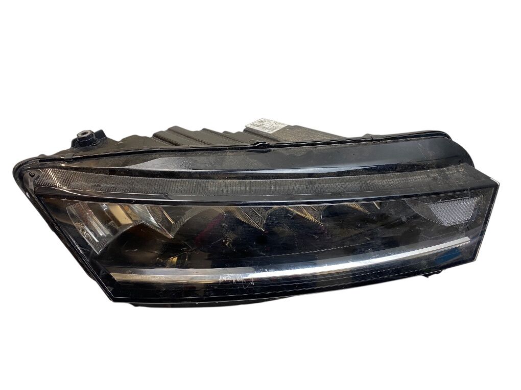 030111863200 Headlight right SKODA OCTAVIA IV (NX, NN) (2019-)