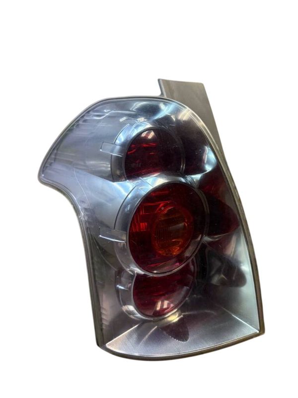 815610F020 Tail light left TOYOTA COROLLA Verso II (AR10) (2004-2009)