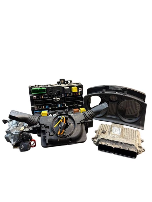 55205542 13206745 13220830 13225956 Engine Control Unit / module (ECU) OPEL ASTRA H (2004-2014)