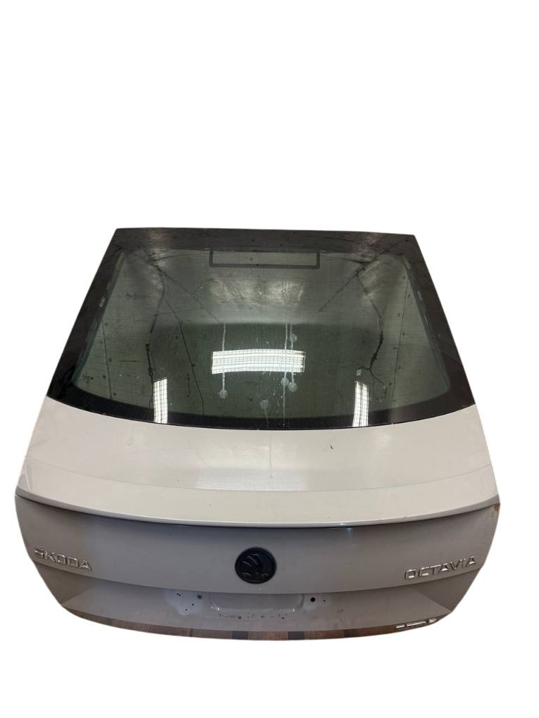 5E5827023E Bootlid / tailgate SKODA OCTAVIA III (5E) (2012-2019)
