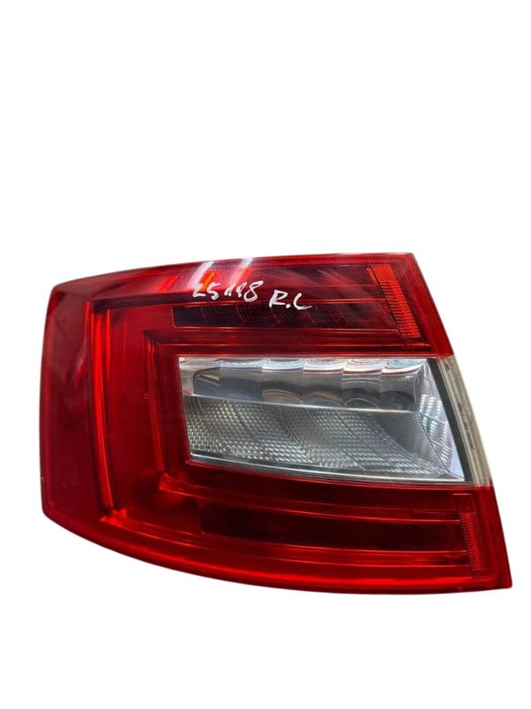 5E5945111A 5E5945257A Tail light left SKODA OCTAVIA III (5E) (2012-2019)