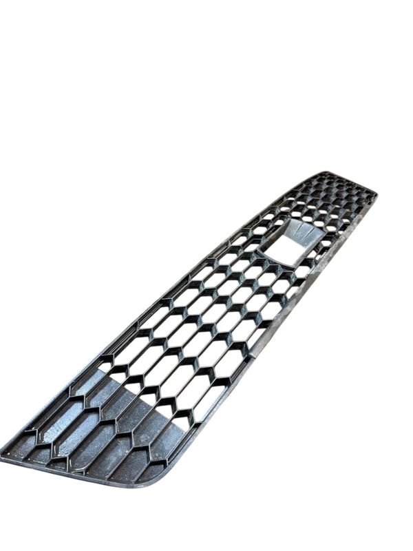 5E0853677H 5E0853631A Front Bumper Grille central SKODA OCTAVIA III (5E) (2012-2019)