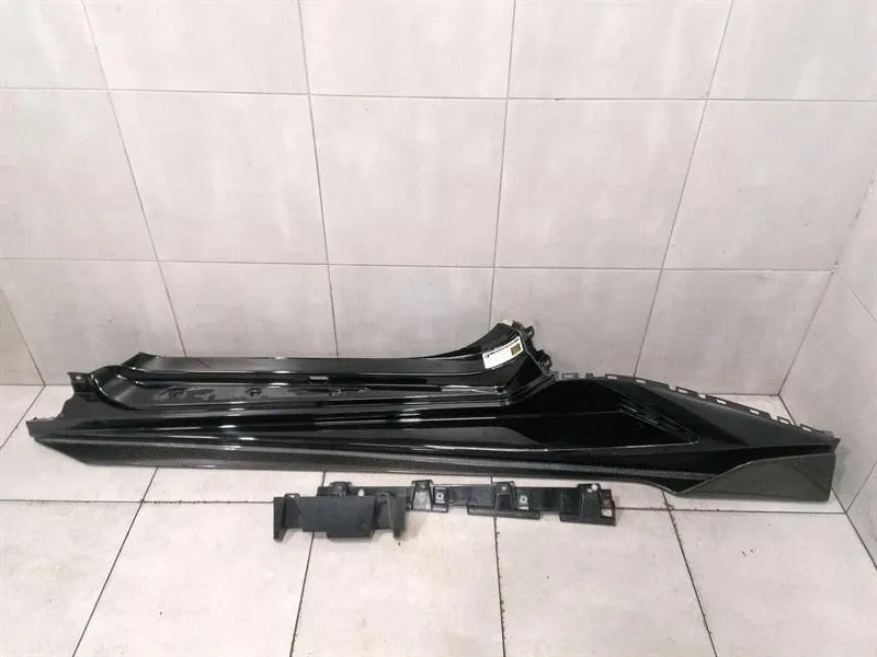 Lamborghini Huracan Performante left side skirt 4T0898307 side sills left