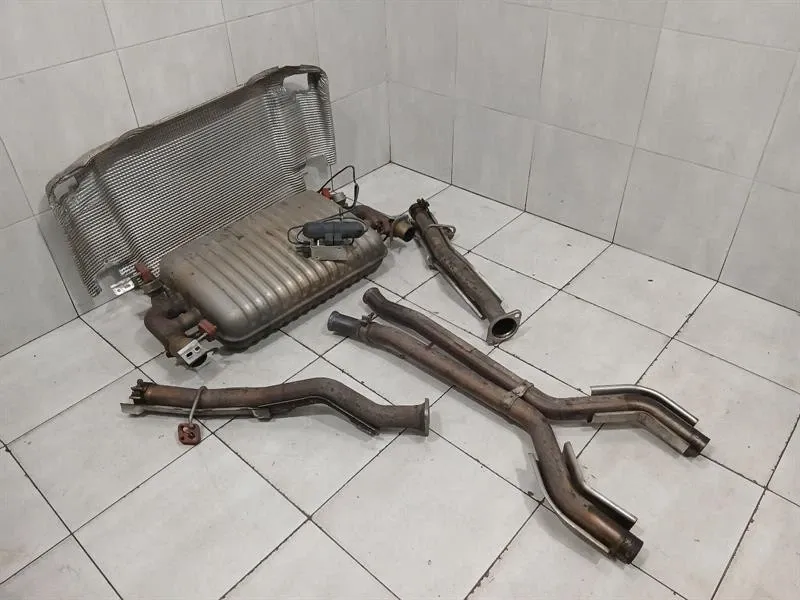 Aston Martin DB9 exhaust silencer 4G43-5230-FC exhaust silencer V12