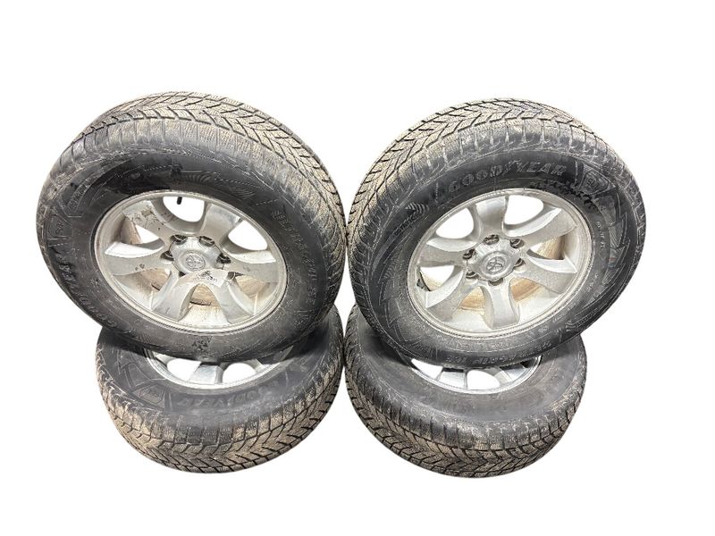 4261135351 Rim set With Tyres 4 pcs TOYOTA LAND CRUISER 120 (2002-2009)