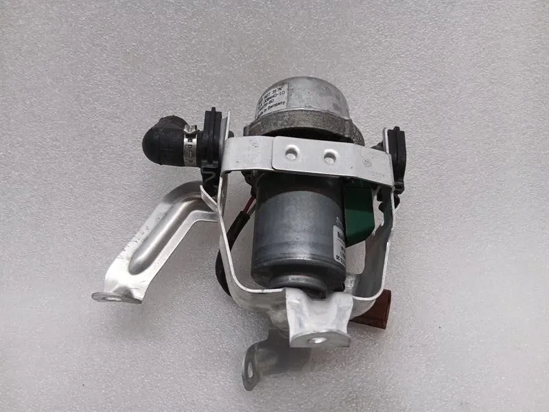 Lamborghini Huracan LP640 EVO Vacuum Pump 8E0927317K Vacuum Pump