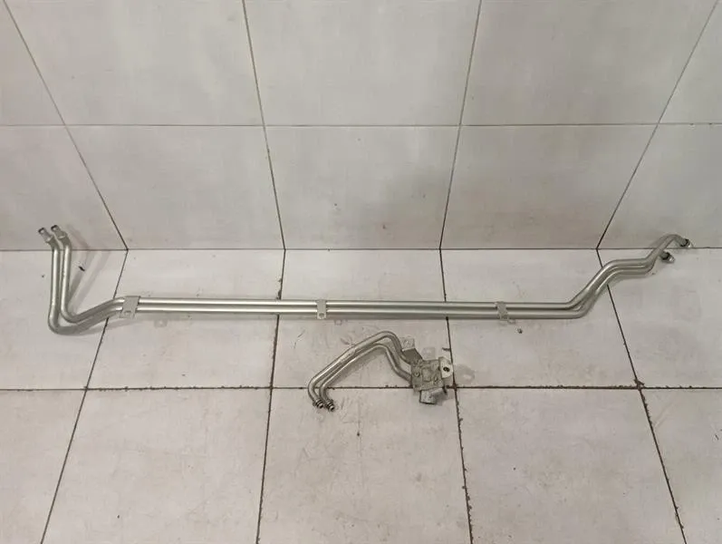 Aston Martin Vanquish AM310 Gearbox Pipes FD33-321363-AA Transmission Oil Line