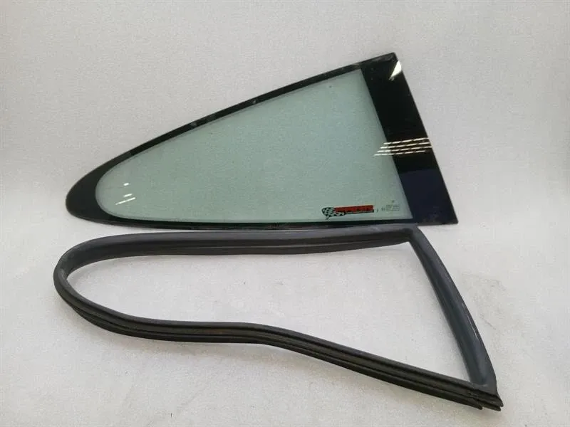 Porsche 911 996 right rear 1/4 glass 99654311203 door window 1/4 rear RH