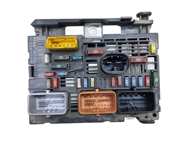 9664706180 Fuse box CITROËN BERLINGO III (2008-2018)