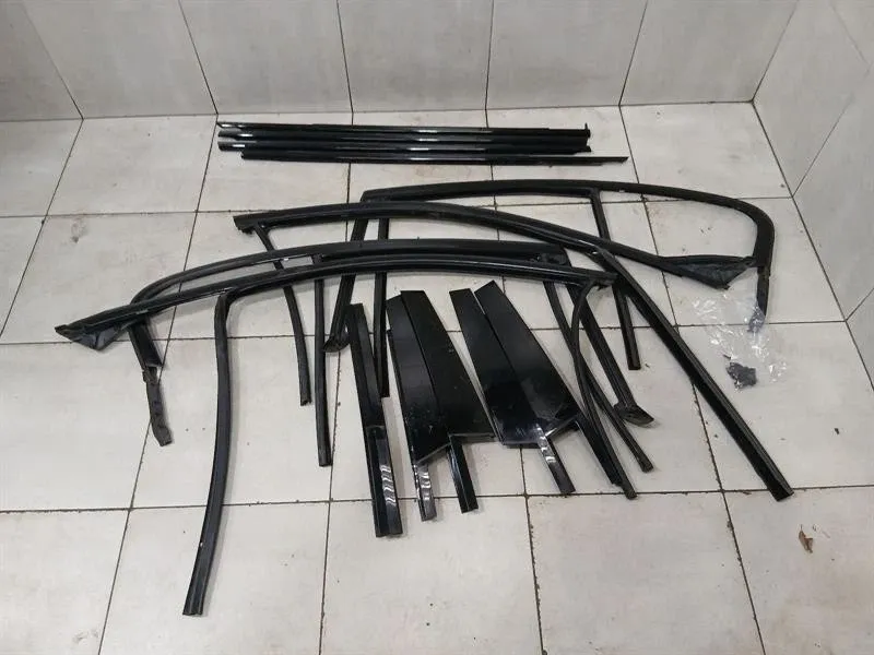 BMW 5 F90 G30 M5 Body Moulding 7390121 GLOSS BLACK SET Shadowline Strip SET