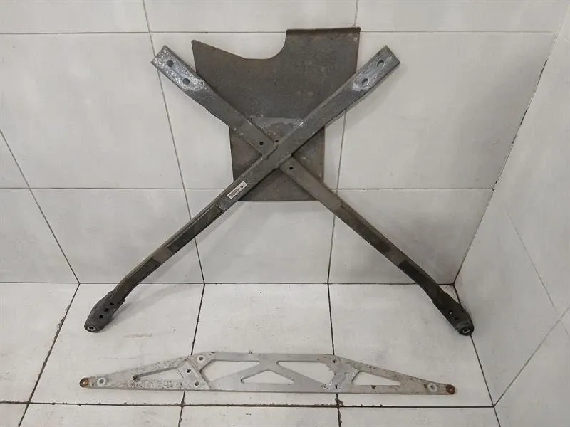 BMW 5 Series F90 G30 M5 Holder Bracket 33318064485 Holder Carrier