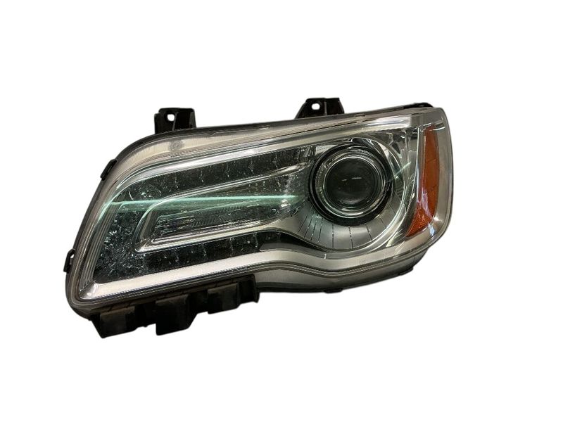 68042155AF BAM92-143700 BAM92143700 Headlight left CHRYSLER 300C II (2010-2023)