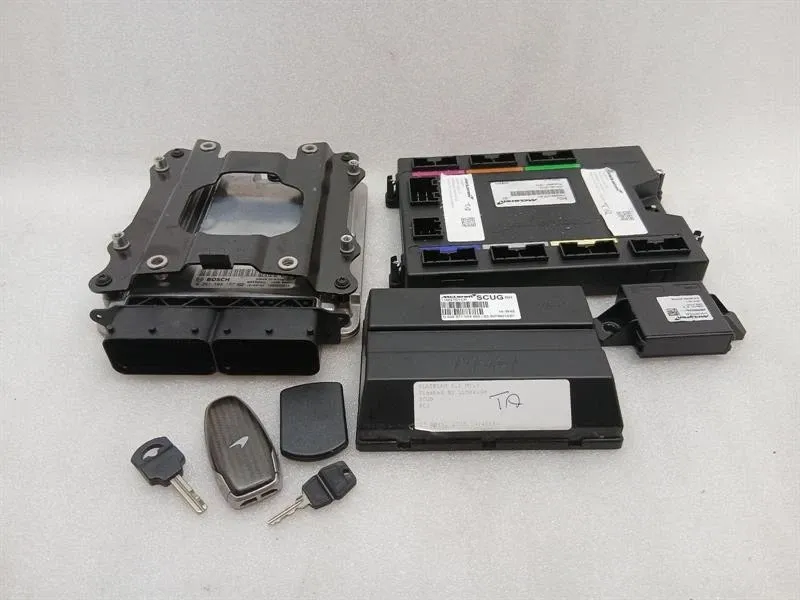 McLaren 650S Spider 14-17 Engine ECU 11M1319CP SET Engine ECU SET