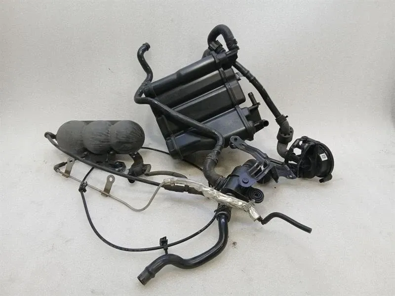 Lamborghini Huracan Performante Reservoir 4S0201797B Reservoir EVAP SET