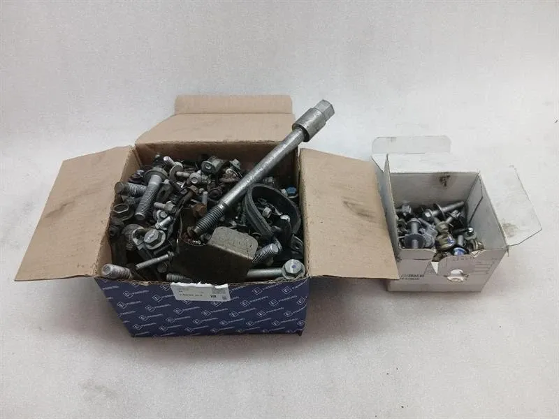 McLaren 650S Spider 14-17 SCREWS BOLTS FROM ONE CAR SET SET BOLTS