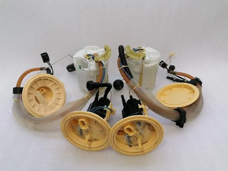 Ferrari F8 F142MFL Fuel Pump Electric set 305832 fuel pump set