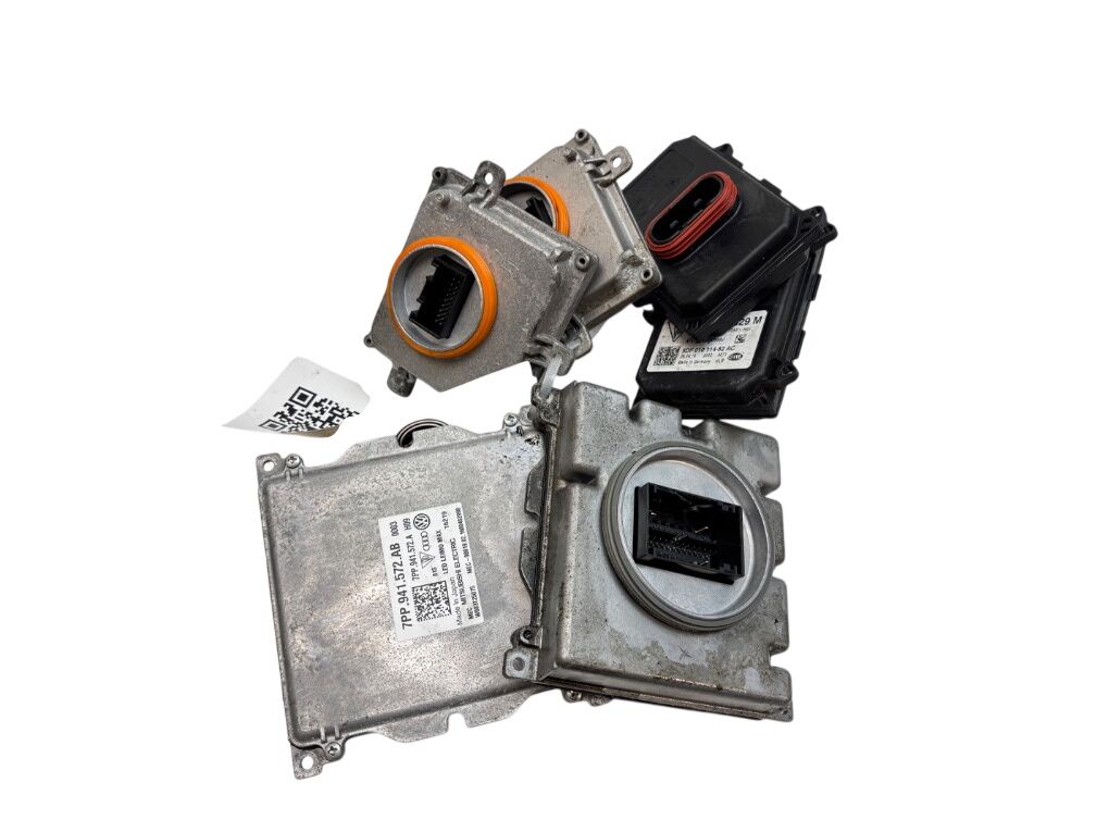 4G0907397Q 8U0998572A 7PP941329M Xenon headlight control unit set AUDI Q3 (8U) (2011-2018)