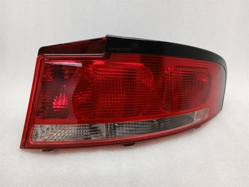 Aston Martin Vanquish S 04-07 V12 Right Rear Light 5R13-373378-AA Tail Light Re