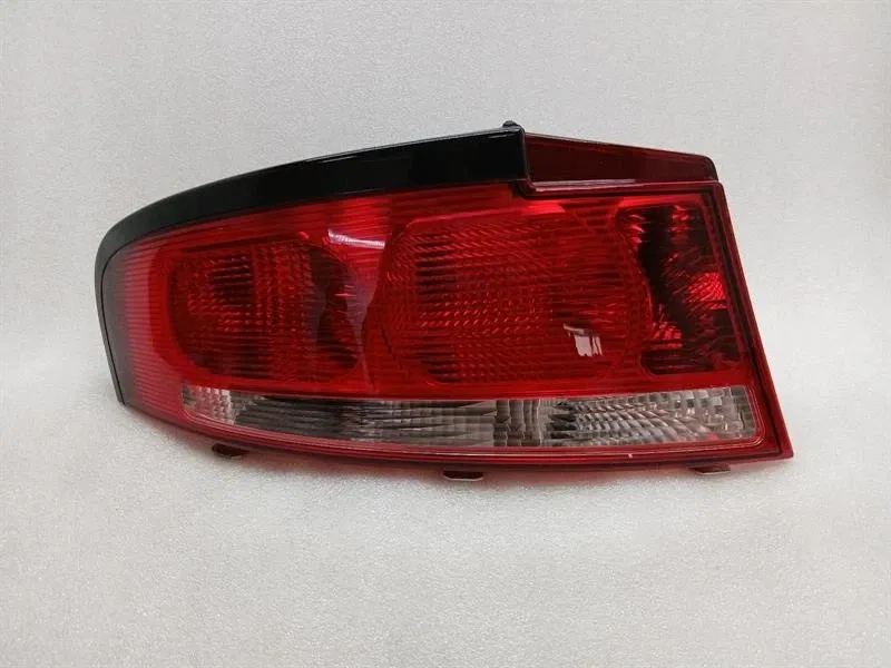 Aston Martin Vanquish S 04-07 V12 Left Rear Light 5R13-373379-AA Tail Light Li