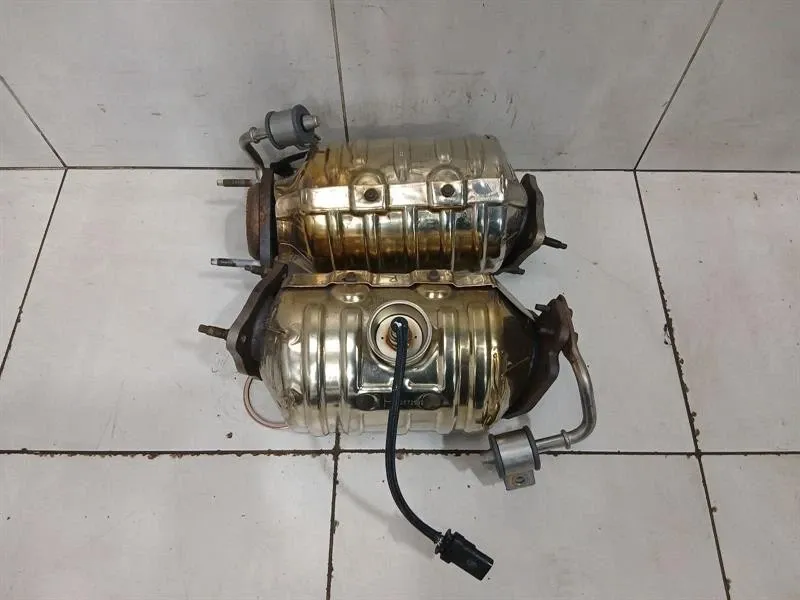 Chevrolet Corvette C8 Catalytic Converter Set 12704808 Catalytic Converter Kit