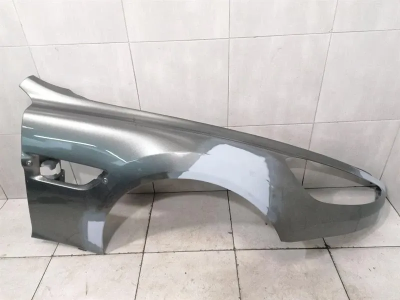 Aston Martin Vanquish AM310 Carbon Fiber Right Wing CD33-16006-AC Right Fender