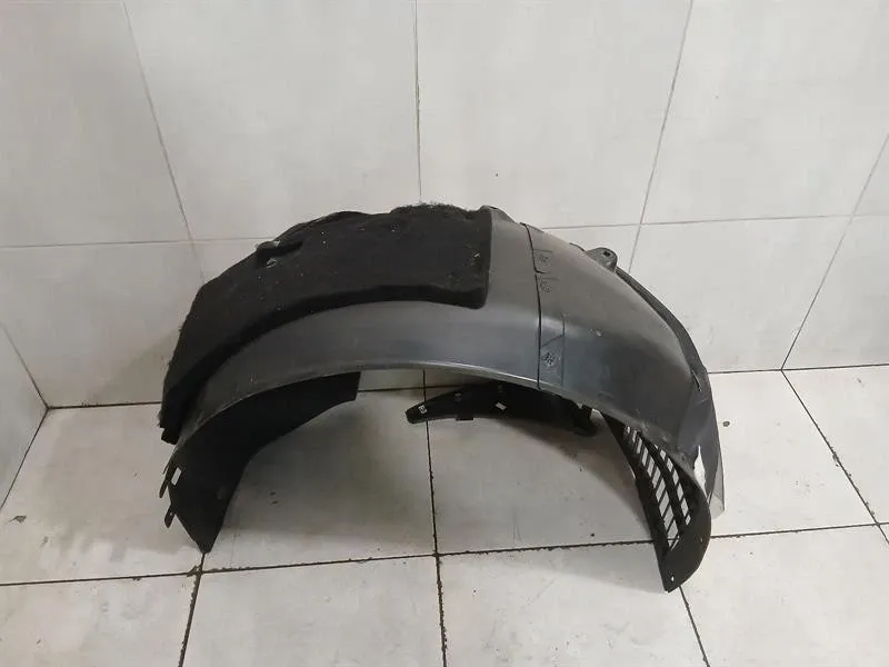 Chevrolet Corvette C8 wheel arch liner 86821789 front right wheel arch cover