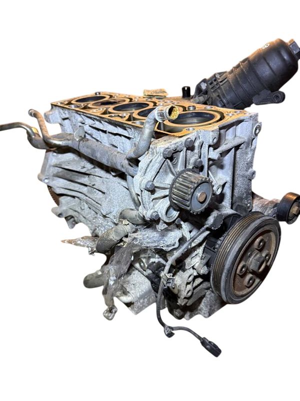 D5204T7 Engine Cylinder Block VOLVO S60 II / V60 I (2010-2018)