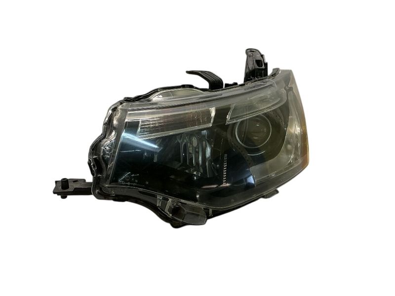 8301C205 Headlight left MITSUBISHI OUTLANDER III (GG, GF, ZJ, ZK, ZL) (2012-2021)