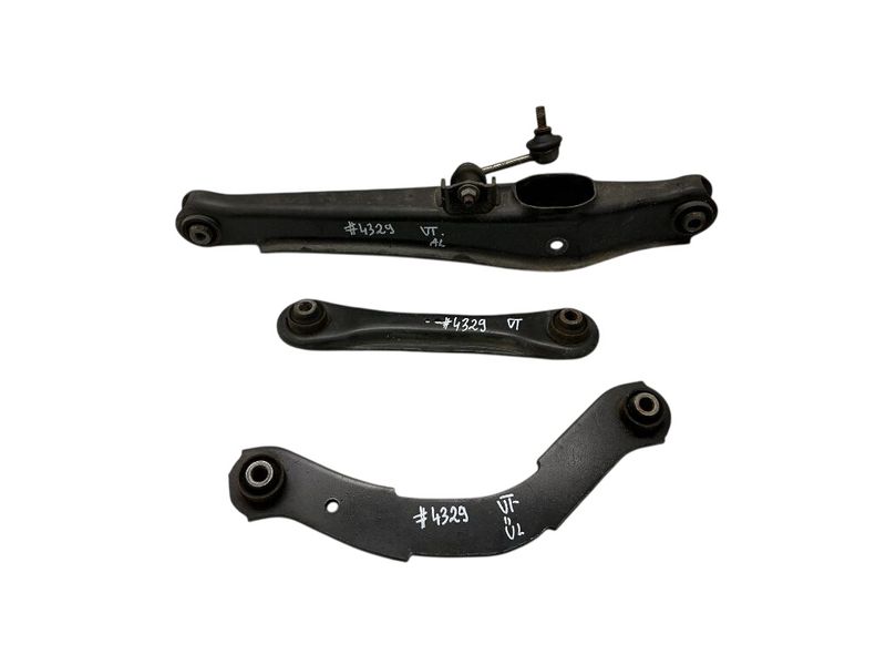 4113A125 4117A039 MN184100 Rear Axle Track Control Arm lower left MITSUBISHI OUTLANDER III (GG, GF, ZJ, ZK, ZL) (2012-2021)