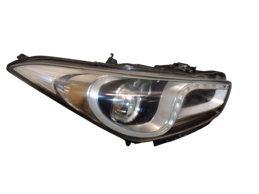 921023Z090 Headlight right HYUNDAI i40 (VF) (2011-2019)