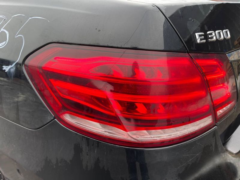 2129060703 Tail light left MERCEDES-BENZ E-CLASS (W212) (2009-2016)