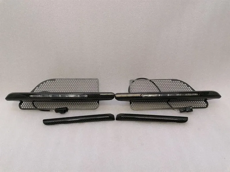 Aston Martin Vanquish AM310 Indicator CD33-280B62-CC CARBON SET Side Indicators