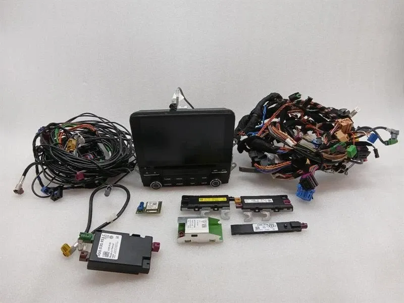 Porsche Cayman 718 GT4 Navigation Monitor 9P1035136A Display PCM SAT NAV MK2