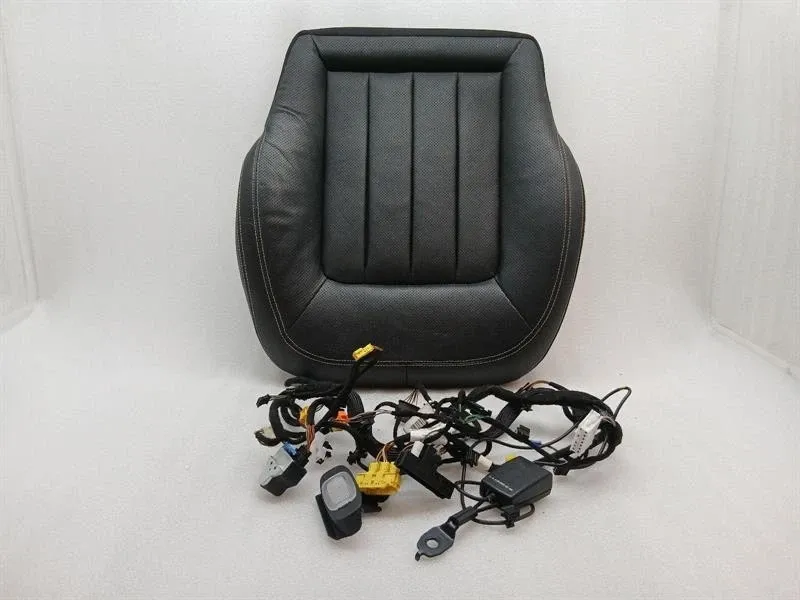 Mercedes CLS W218 Right Lower Seat Cushion A2189105430 Seat Cushion Vented