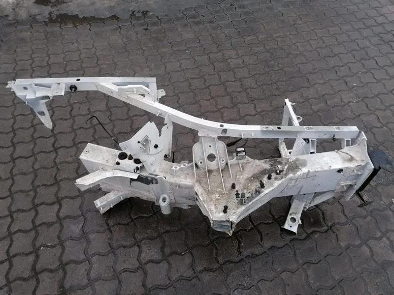 Mercedes GT R190 Roadster Left Front Chassis Leg A1906209301 Left Front Wheel Arch